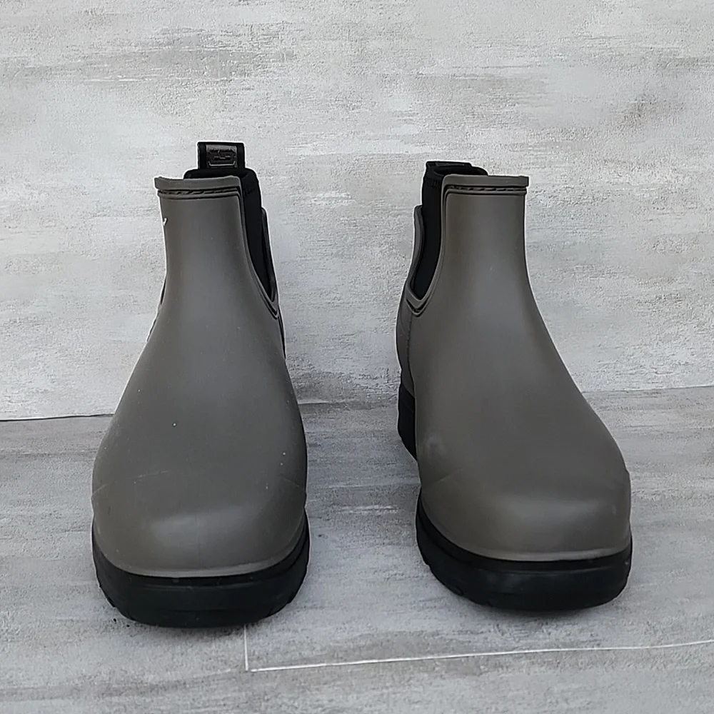 UGG Wild Dove Droplet Rain Boot Women's Size 6 S/N 1130831
